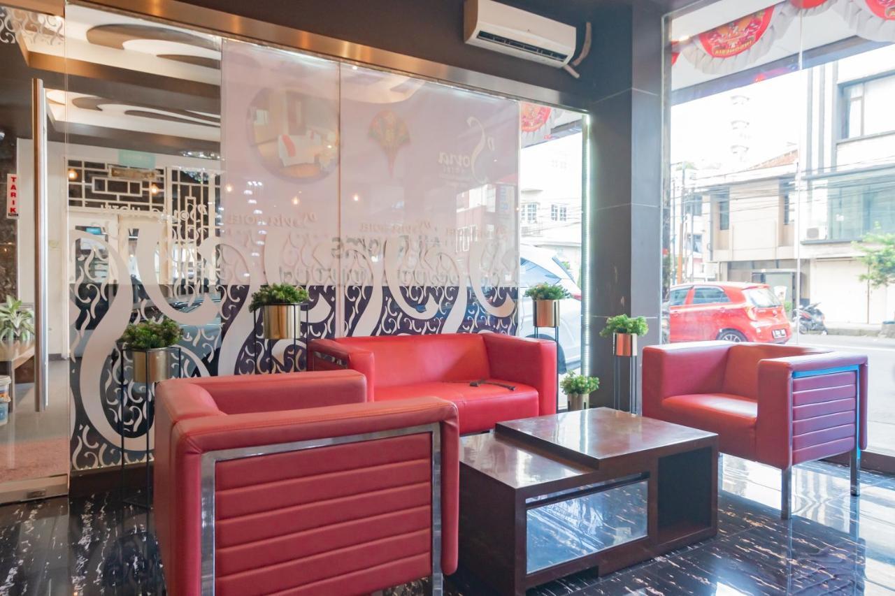 红多兹高级酒店-近万隆站 外观 照片